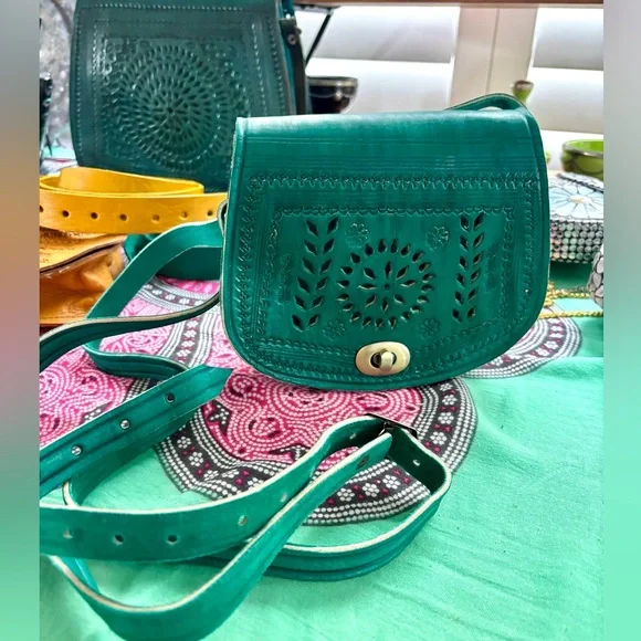 Moroccan Leather Handbag - Picture 4 of 7